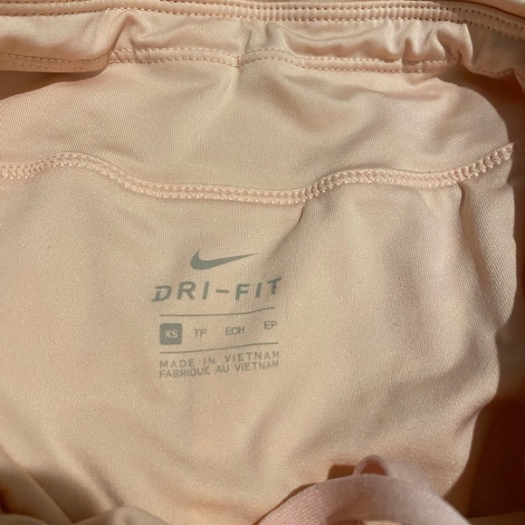 Shorts - Picture 3 of 4